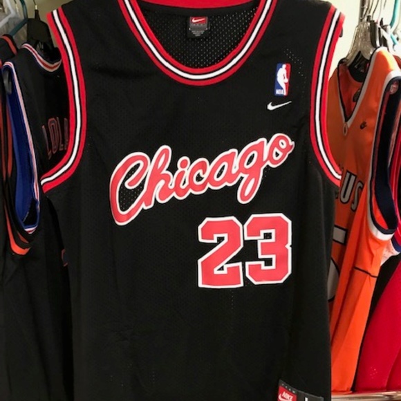 chicago bulls cursive jersey